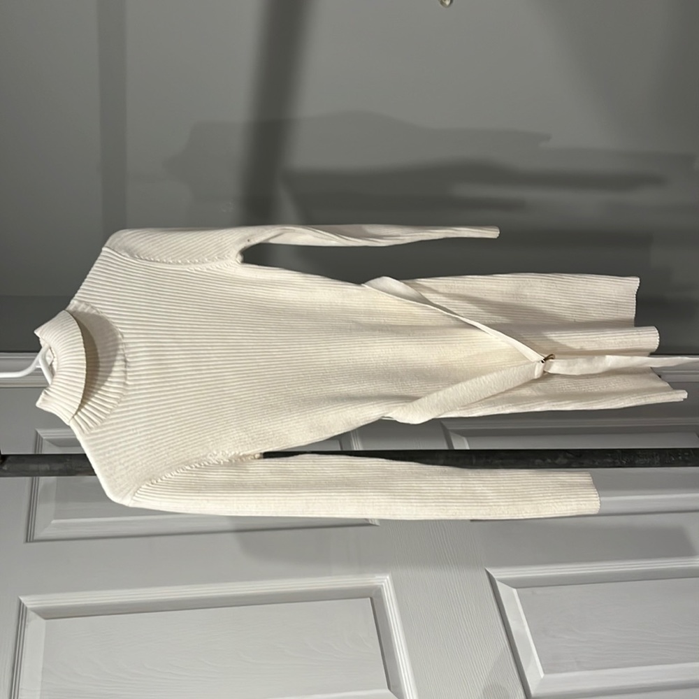 Crème bodycon knit dress